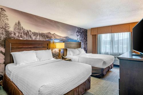 2 queen beds