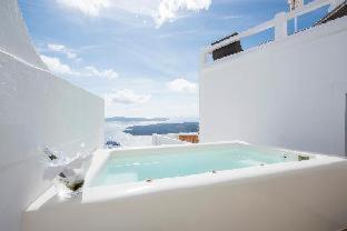 Aqua Luxury Suites Santorini - image 2