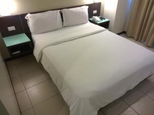 Circle Inn - Iloilo City Center, Iloilo (foto 9)
