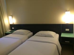 Circle Inn - Iloilo City Center, Iloilo (foto 11)