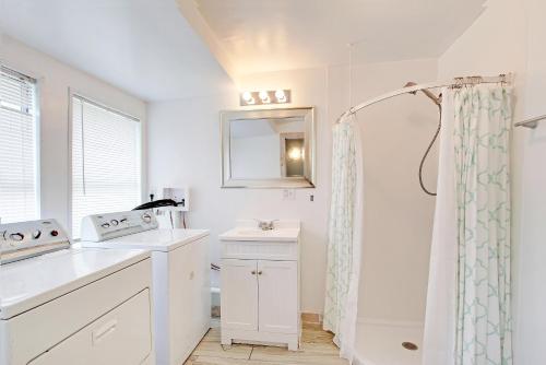 New Listing! Boogie Down & Surf’s Up: 2-Unit Home Duplex - image 4