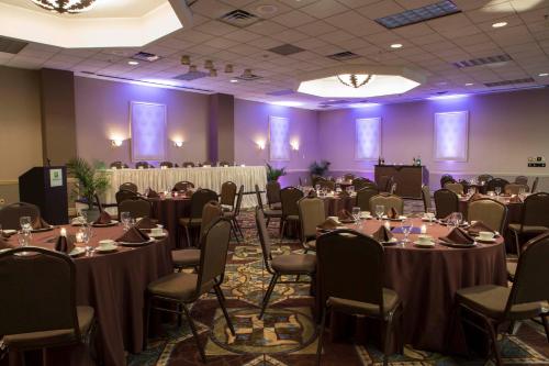 Holiday Inn Binghamton-Downtown Hawley Street an IHG Hotel - image 2