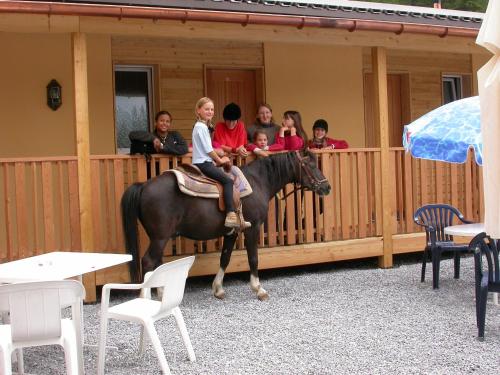 Reitstall und Saloon San Jon