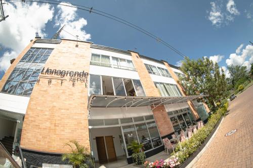 Llanogrande Airport by Bernalo Hotels