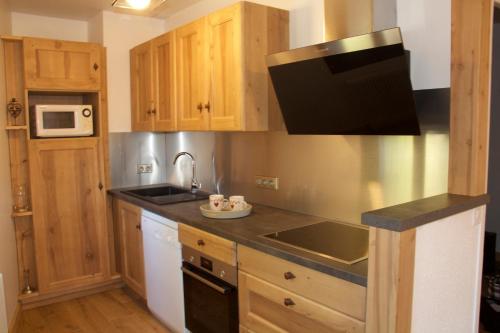 One-Bedroom Apartment (4 Adults)