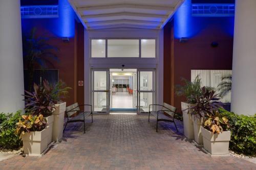Holiday Inn Express Hotel & Suites Tampa-Fairgrounds-Casino, an IHG Hotel