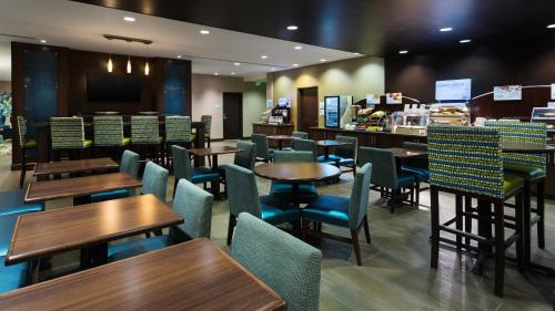 Holiday Inn Express & Suites Midland South I-20 an IHG Hotel - image 11