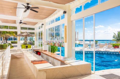 Restaurant, Krystal Cancun in Cancun