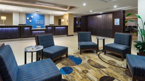 Holiday Inn Express & Suites Midland Loop 250, an IHG Hotel