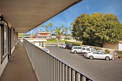 Hotel 414 Anaheim - image 9