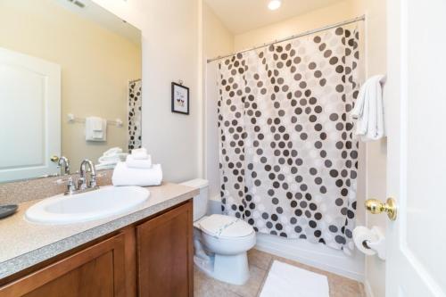 Delightful 4 bedroom Villa with private pool spa villa - image 4