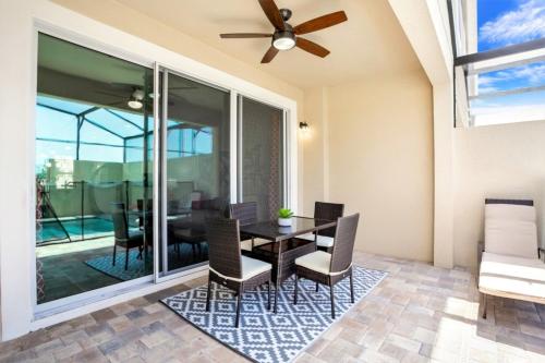 1515CAREY townhouse - main image