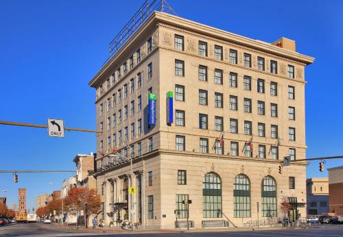 Holiday Inn Express Baltimore-Downtown, an IHG Hotel