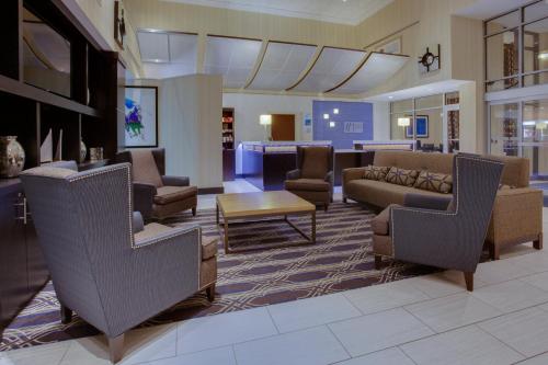 Holiday Inn Express & Suites Laurel Lakes, an IHG Hotel