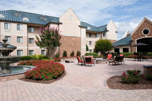 Staybridge Suites - Charlotte Ballantyne, an IHG Hotel