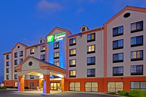 Holiday Inn Express Hotel & Suites Meadowlands Area, an IHG Hotel