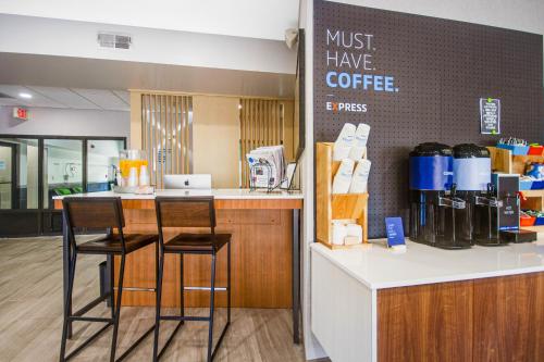 Holiday Inn Express Dublin an IHG Hotel - image 5