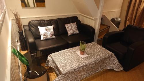 Kishori Rooms, Coventry, West Midlands