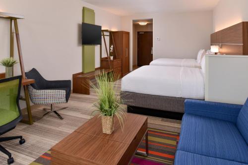 Holiday Inn Express & Suites Trinity an IHG Hotel - image 5