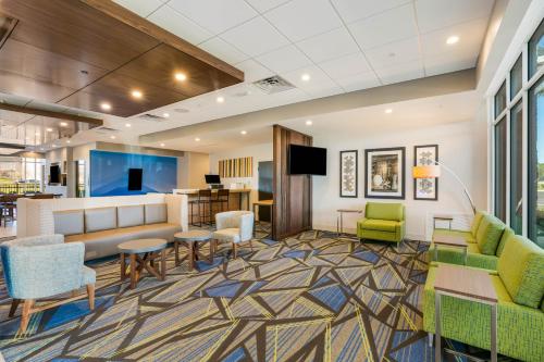 Holiday Inn Express & Suites Jacksonville - Town Center, an IHG Hotel in Jacksonville, USA