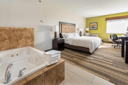 Country Inn & Suites by Radisson, South Haven, MI in เซาท์ ฮาเว่น (MI)