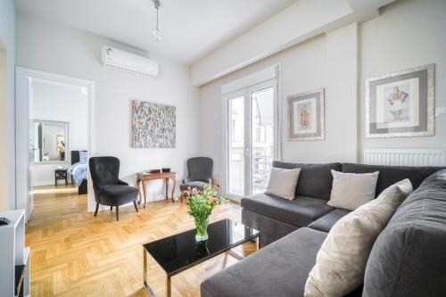 Lovely Sunlit Central Athens 2 Bedroom 2 Bathroom Condo, Athens (photo 3)