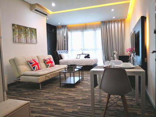 KLCC Inifinity Pool - The Regalia Residences & Suites by KL minsu, Kuala Lumpur (fotografie 9)