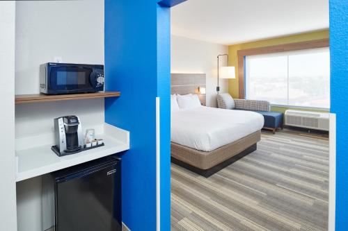 Holiday Inn Express - El Paso - Sunland Park Area, an IHG Hotel