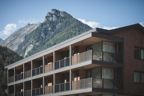  Luxegg - Mountain Lodge in 39030 Luttach