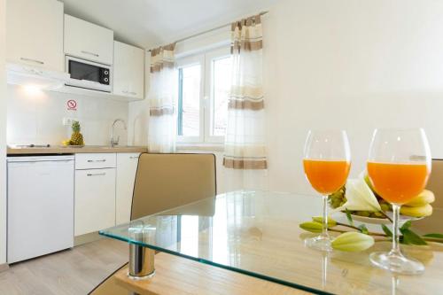 Apartments & Room Libar 5