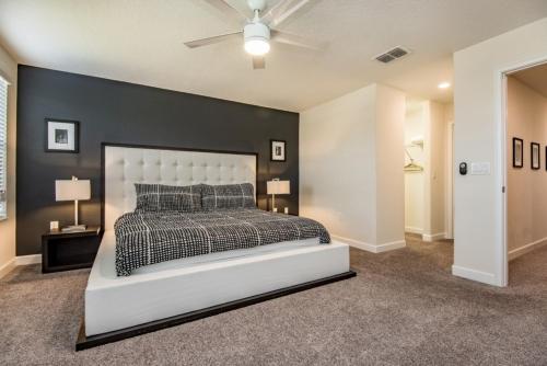 Serene Luxury 6 Bedroom Villa at Solterra Resort home - image 5