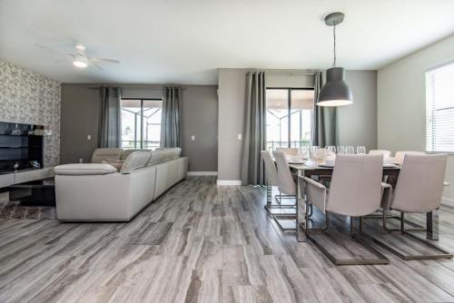 Serene Luxury 6 Bedroom Villa at Solterra Resort home - image 9
