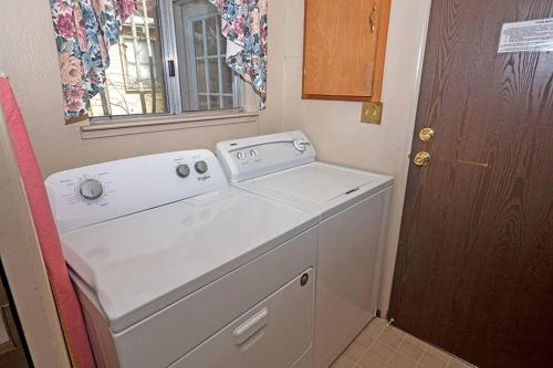 1140 Fairway Drive home - image 3