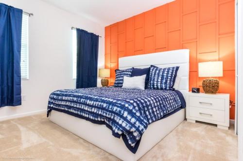 Sleep with Mickey Minnie & Nemo - 8 Bdms villa - image 3