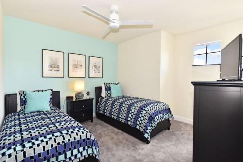 Indulge in this 3 Bedroom cozy Villa home - image 6