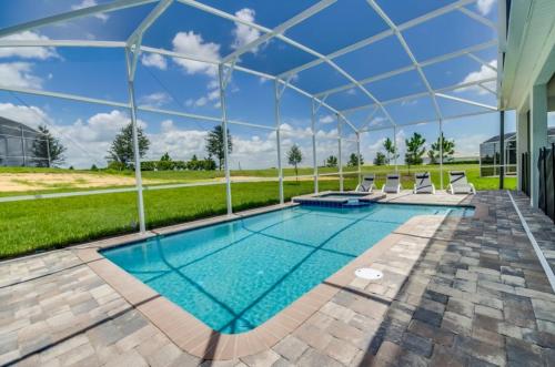 Enticing 8 Bdm Champions Gate Villa with Pool villa - image 2