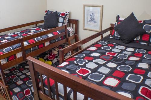 Shannon's Glenbrook Villa home - image 3