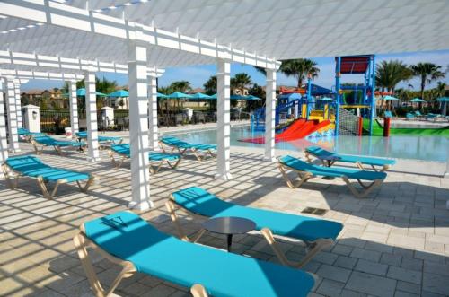South Facing Pool in WW - close to Disney townhouse - image 4