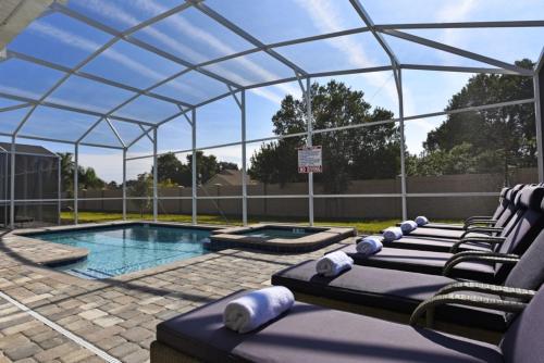 Champions Gate 8 bedroom withprivate pool home - image 8
