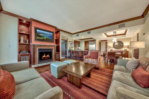 Luxury Residence with Ritz Amenities at Constellation condo - image 2