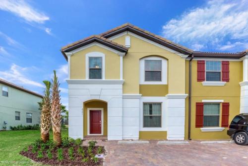 Stunning Solterra 5 Bdm Townhome with Plunge Pool townhouse - image 7