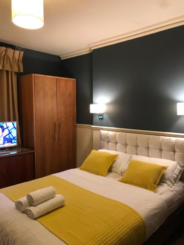 Eurobar & Hotel - image 4