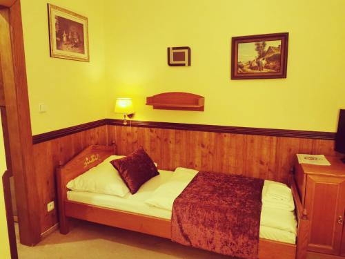 River Star Hotel - image 10