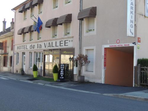 Hôtels Hotel de La Vallee