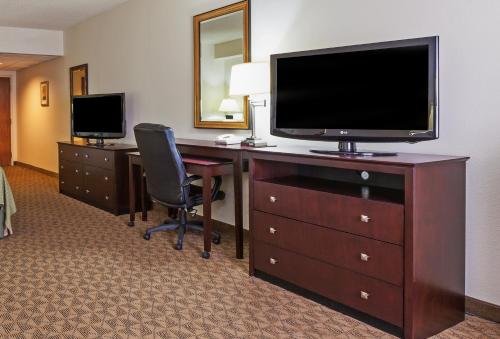 Holiday Inn Springdale-Fayetteville Area, an IHG Hotel