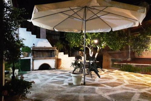 Zoumis Shelter gîte à louer Zygós