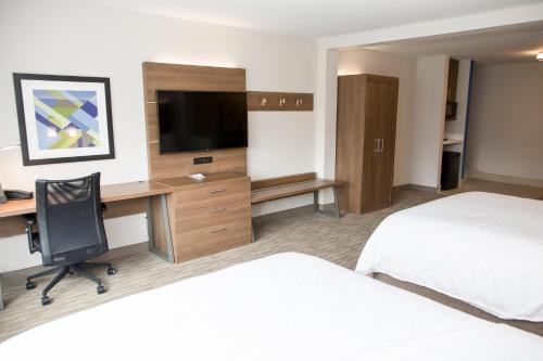 Holiday Inn Express & Suites Colorado Springs North, an IHG Hotel