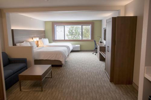 Holiday Inn Express & Suites Colorado Springs North, an IHG Hotel