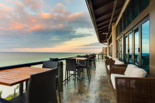 Holiday Inn Resort Panama City Beach, an IHG Hotel