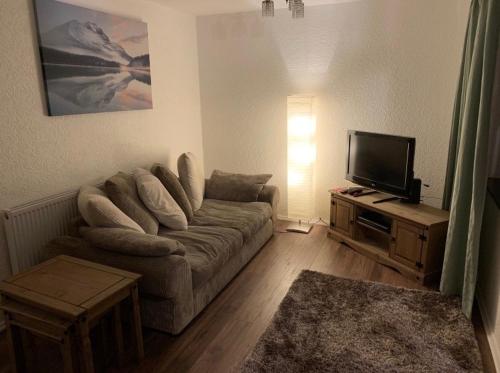 Three Bed House Close To Birmingham City Centre, Birmingham University And Queen Elizabeth Hospi, , West Midlands